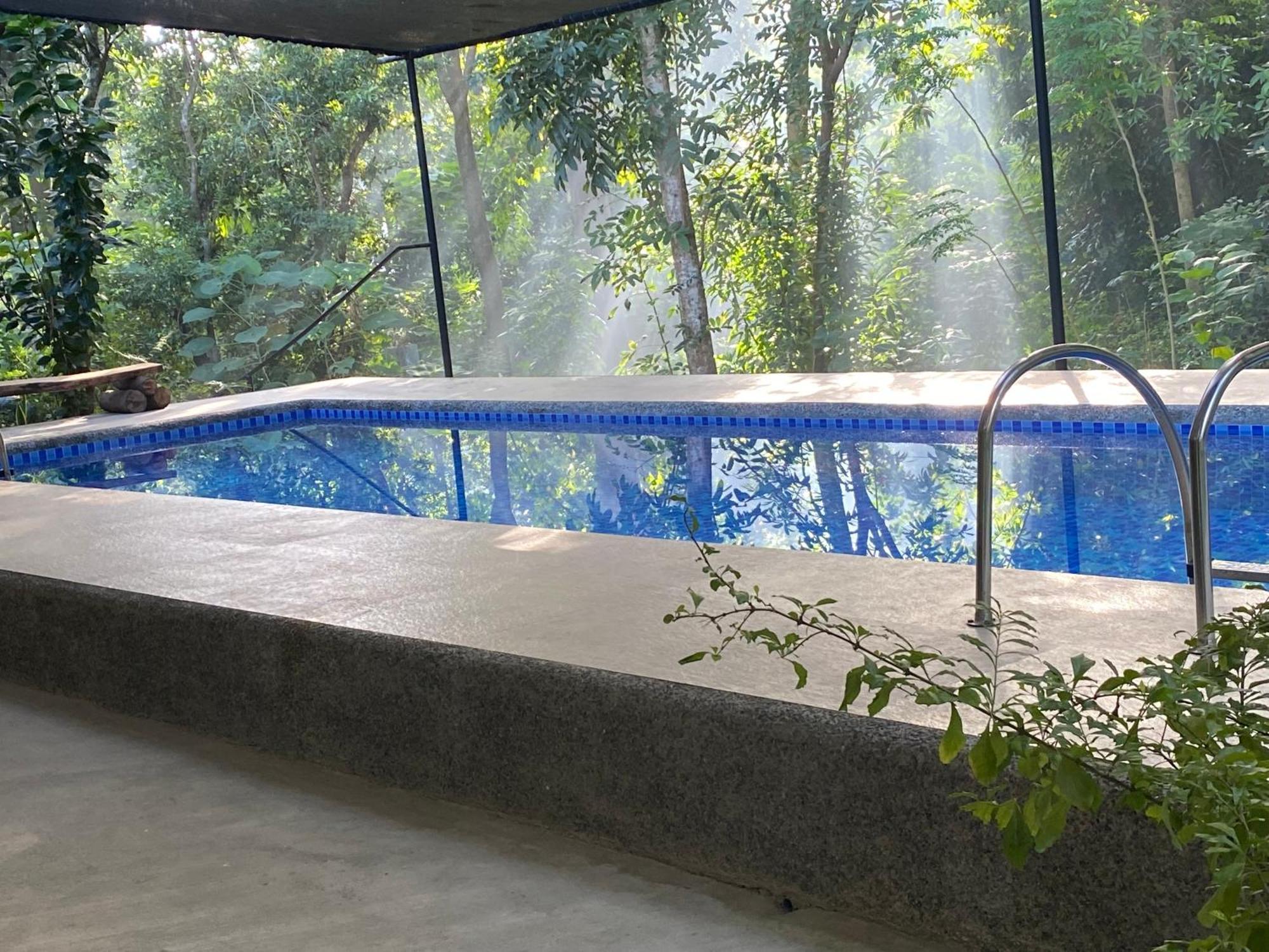 Balai Benedicere Bed & Breakfast Bacnotan ภายนอก รูปภาพ