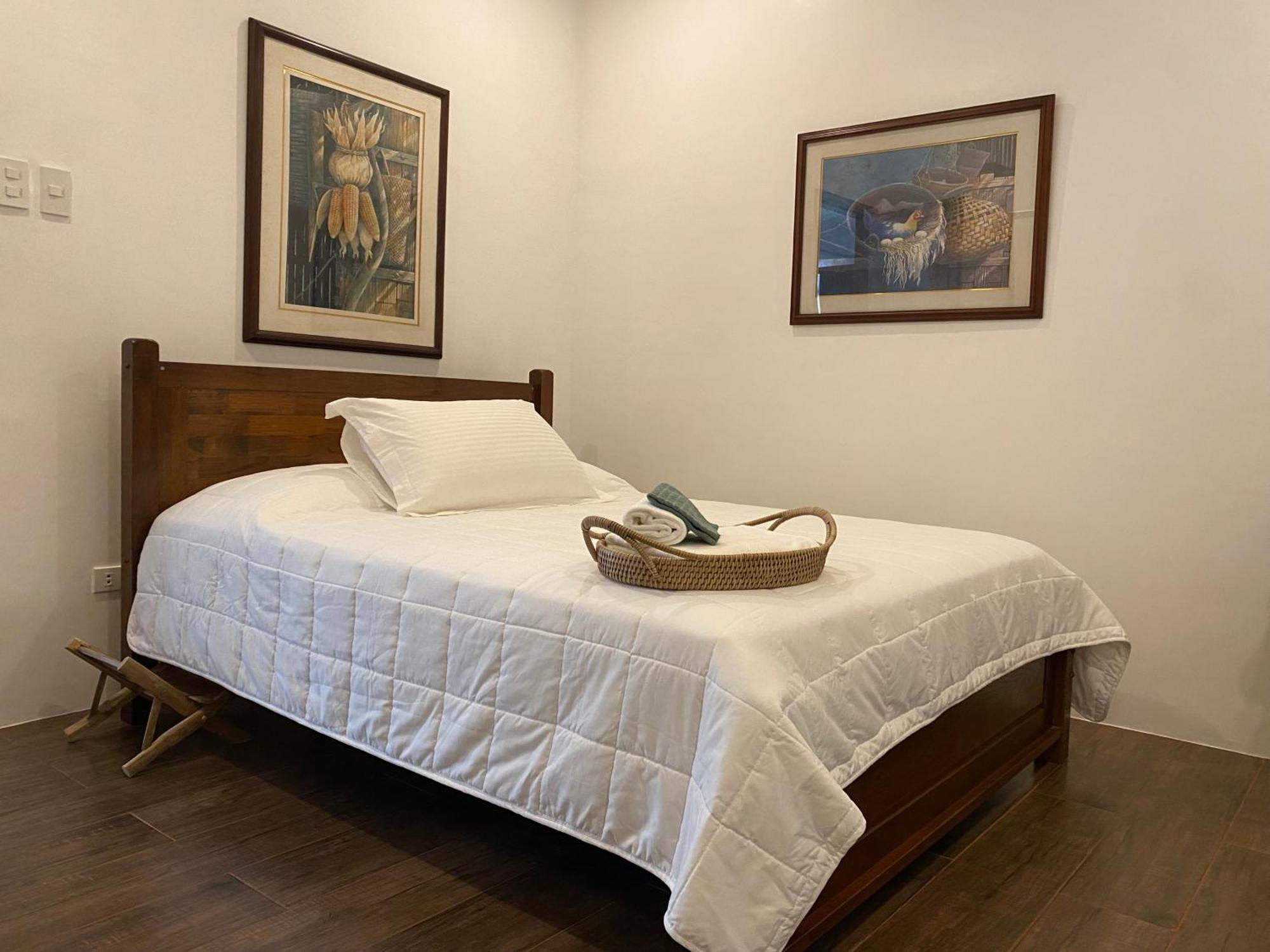 Balai Benedicere Bed & Breakfast Bacnotan ภายนอก รูปภาพ