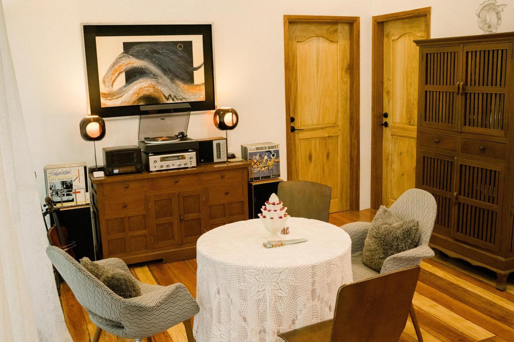 Balai Benedicere Bed & Breakfast Bacnotan ภายนอก รูปภาพ